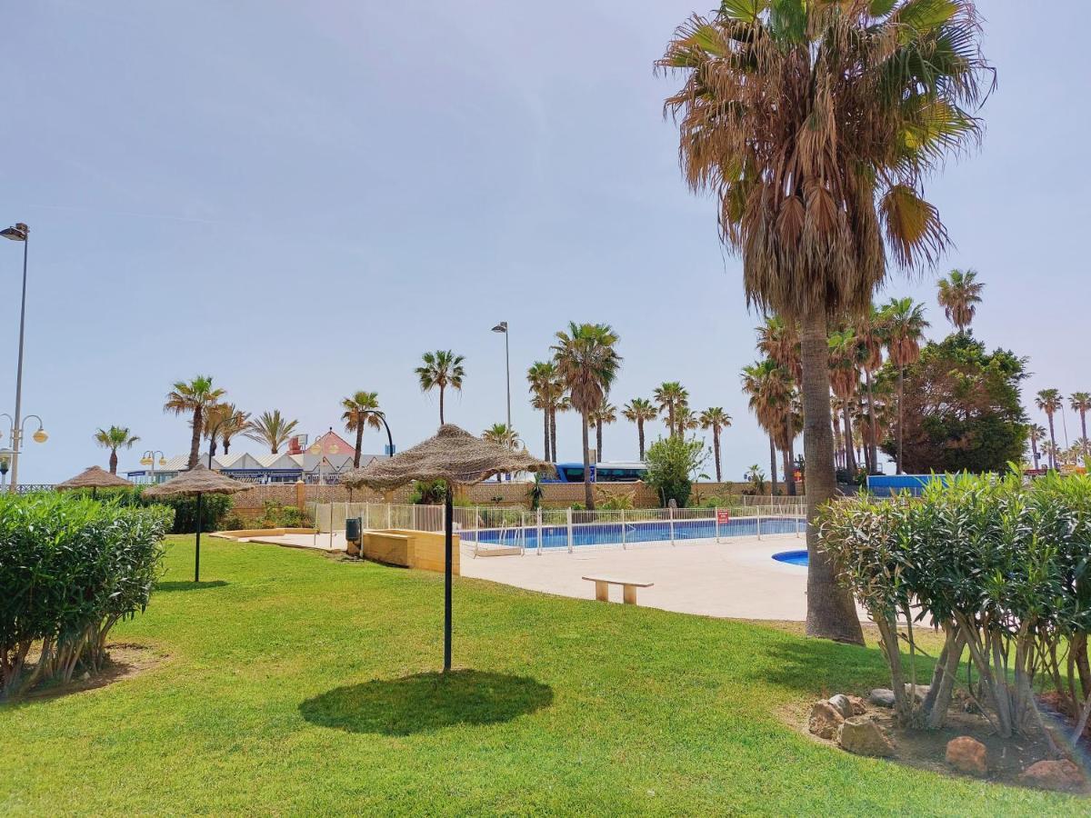 בנאלמדנה Nice And Cozy Studio At The Beachfront מראה חיצוני תמונה